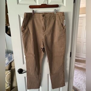 Women’s old navy chino pants. New.